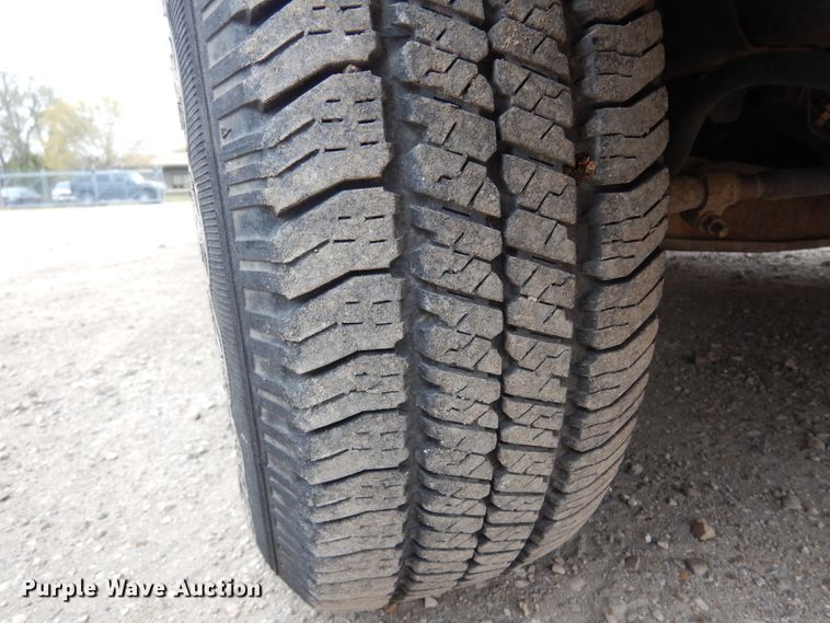 image for item DK0853 2004 Ford E150  van