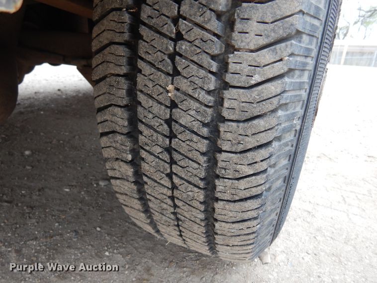 image for item DK0853 2004 Ford E150  van