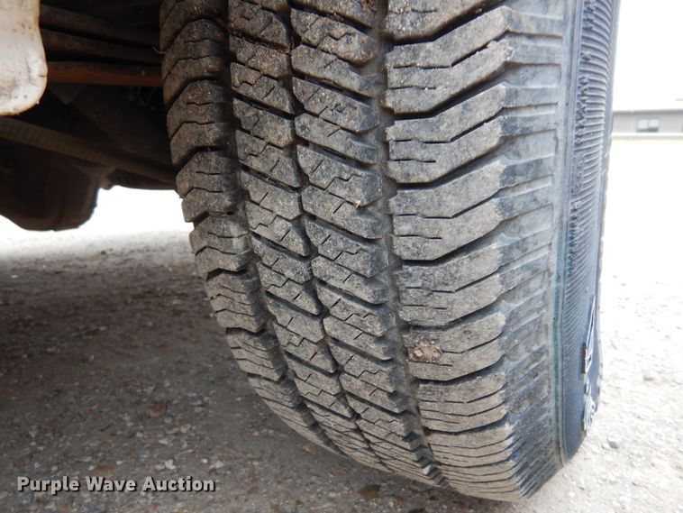 image for item DK0853 2004 Ford E150  van