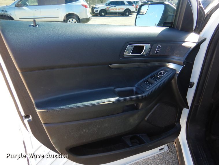 image for item DK4458 2016 Ford Explorer Police Interceptor  SUV