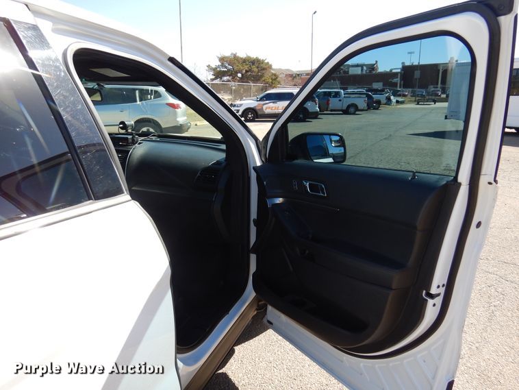 image for item DK4458 2016 Ford Explorer Police Interceptor  SUV