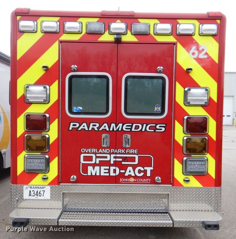 image for item DM6059 2015 Ford F450 Super Duty  ambulance