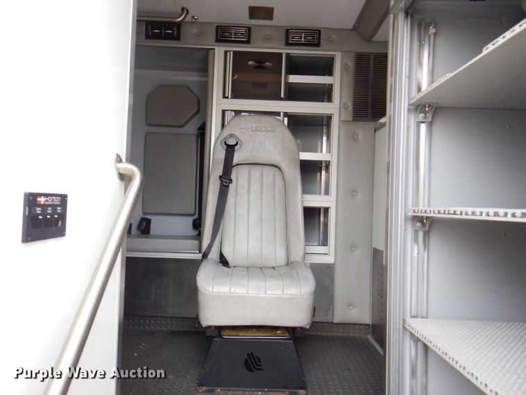 image for item DM6059 2015 Ford F450 Super Duty  ambulance