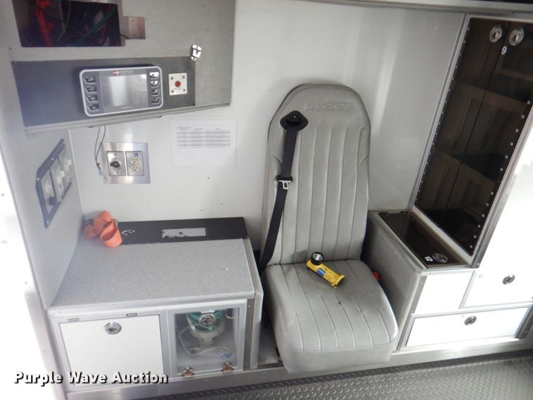 image for item DM6059 2015 Ford F450 Super Duty  ambulance