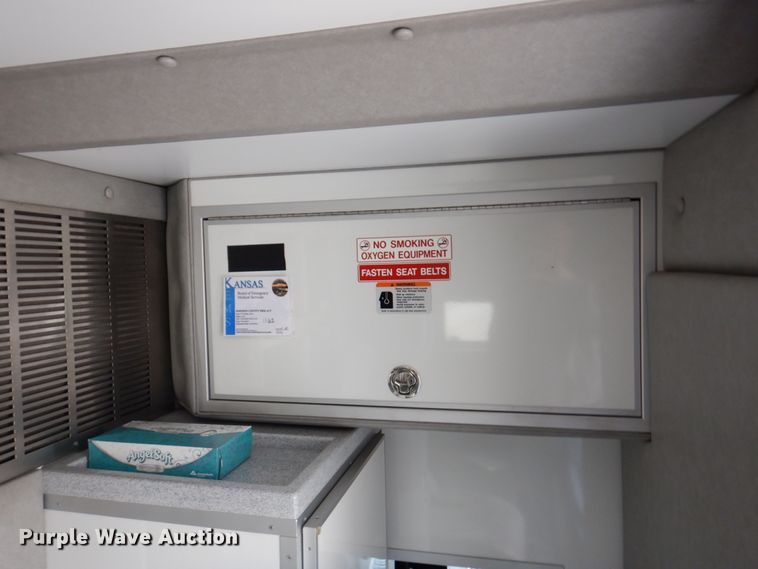 image for item DM6059 2015 Ford F450 Super Duty  ambulance