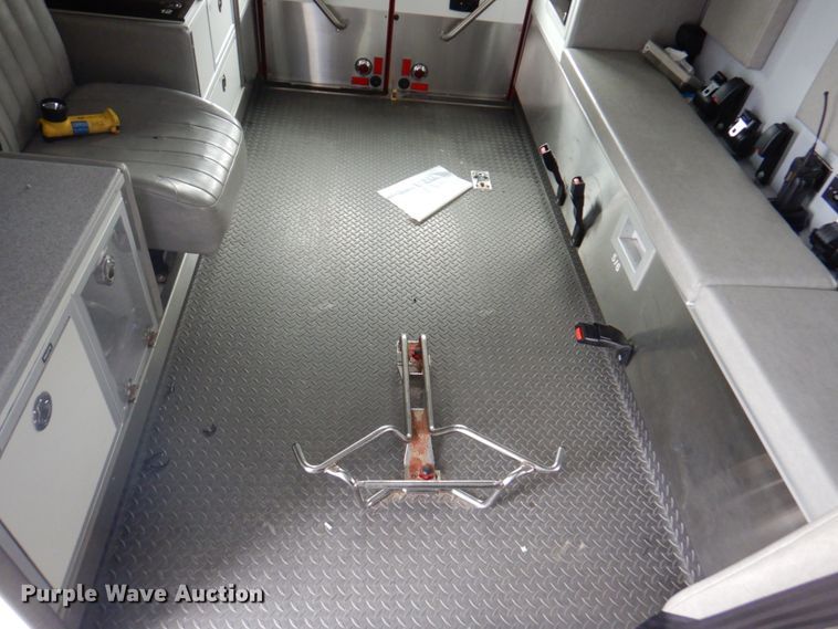 image for item DM6059 2015 Ford F450 Super Duty  ambulance