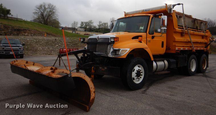 image for item DM7275 2006 International 7400  dump truck