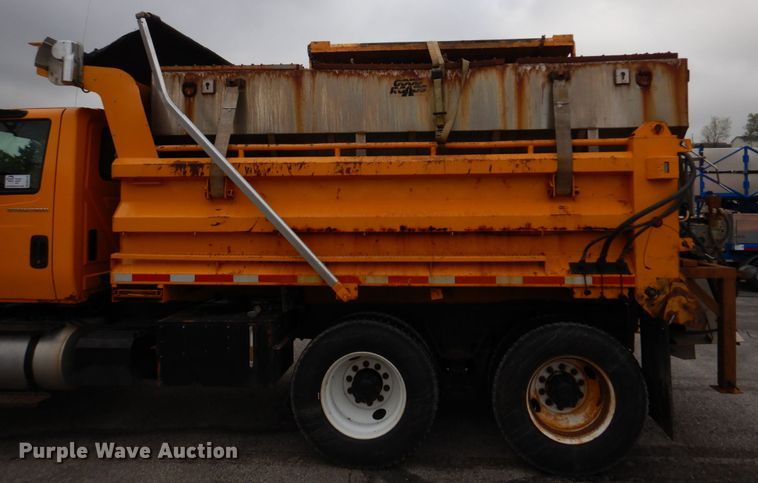 image for item DM7275 2006 International 7400  dump truck