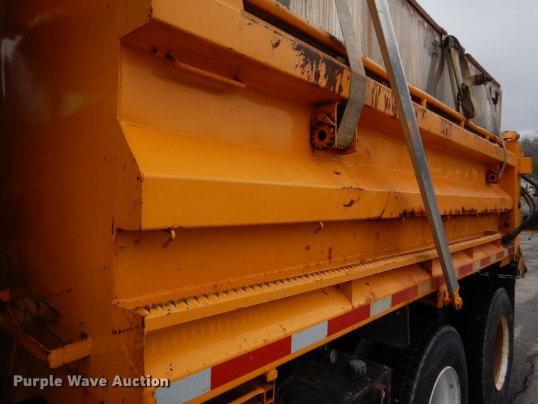 image for item DM7275 2006 International 7400  dump truck