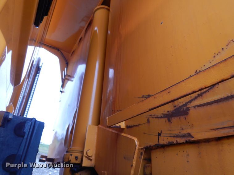 image for item DM7275 2006 International 7400  dump truck