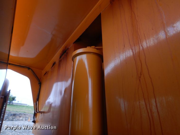 image for item DM7275 2006 International 7400  dump truck