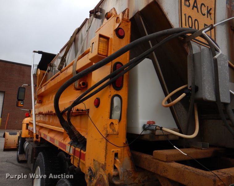 image for item DM7275 2006 International 7400  dump truck