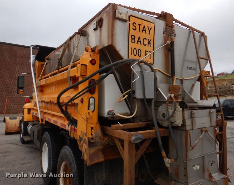 image for item DM7275 2006 International 7400  dump truck