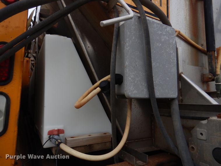 image for item DM7275 2006 International 7400  dump truck