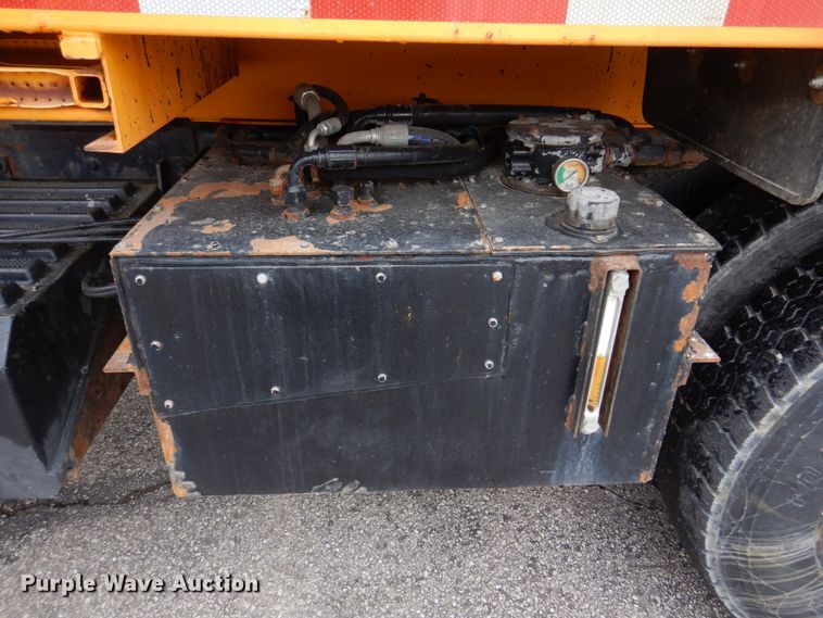 image for item DM7275 2006 International 7400  dump truck