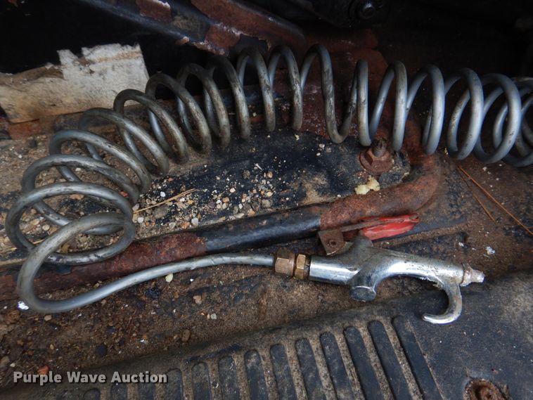 image for item DM7275 2006 International 7400  dump truck