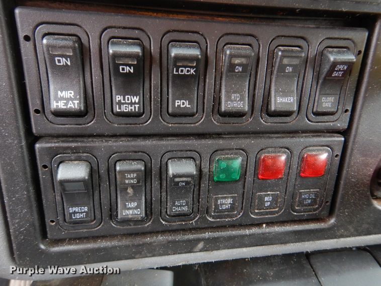 image for item DM7275 2006 International 7400  dump truck