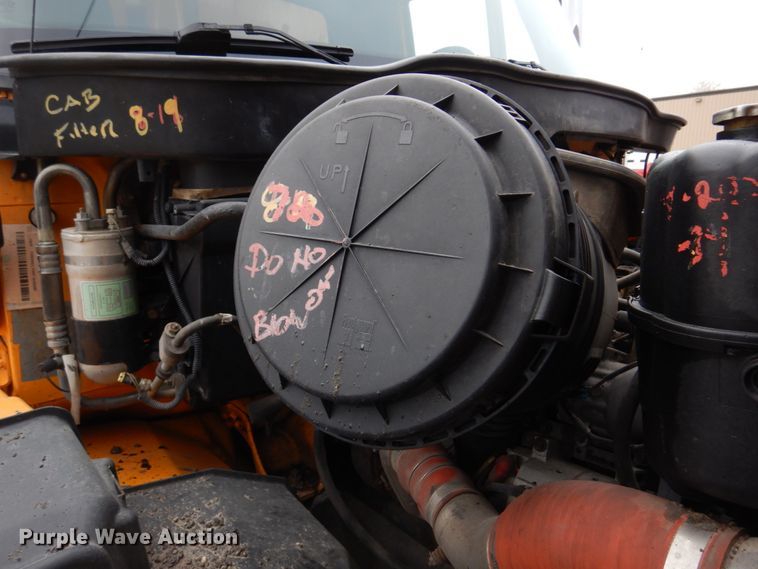 image for item DM7275 2006 International 7400  dump truck