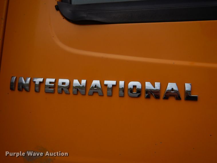 image for item DM7275 2006 International 7400  dump truck