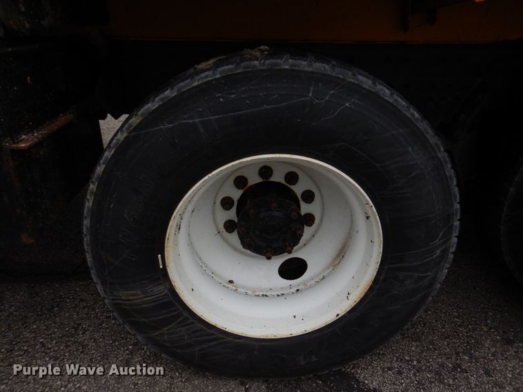 image for item DM7275 2006 International 7400  dump truck