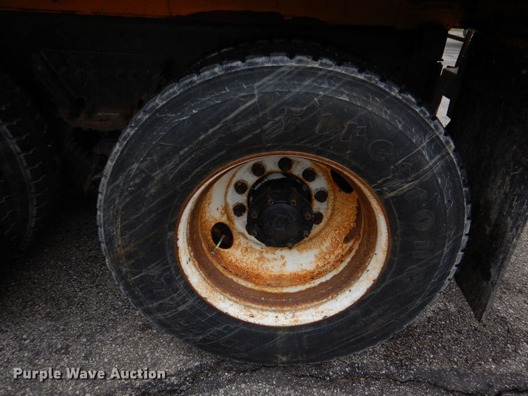 image for item DM7275 2006 International 7400  dump truck