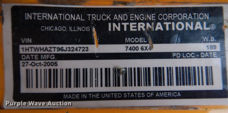 image for item DM7275 2006 International 7400  dump truck