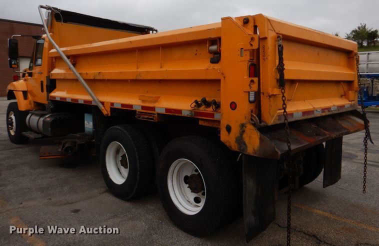 image for item DM7276 2011 International WorkStar 7500  dump truck