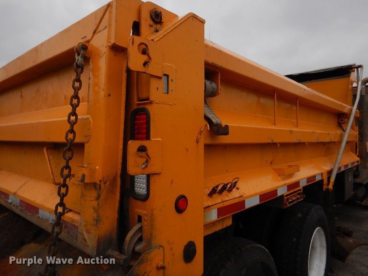 image for item DM7276 2011 International WorkStar 7500  dump truck