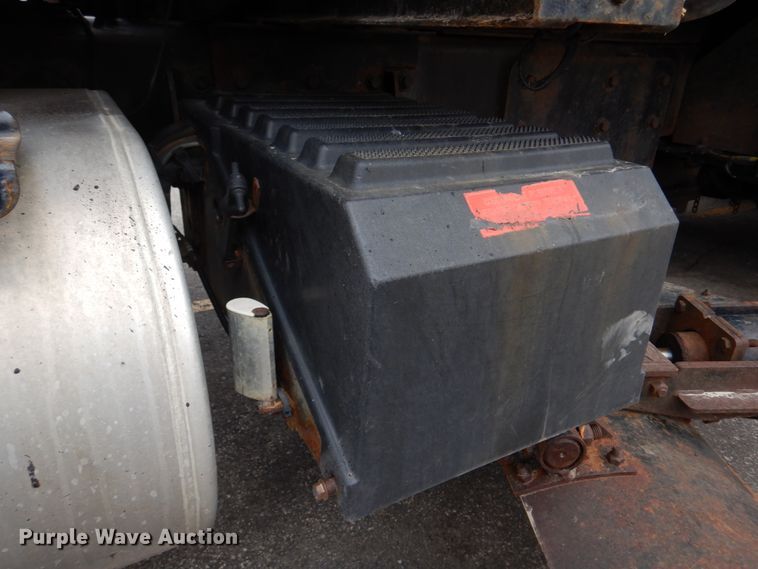 image for item DM7276 2011 International WorkStar 7500  dump truck