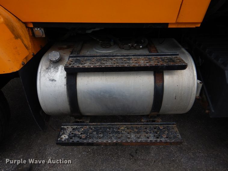 image for item DM7276 2011 International WorkStar 7500  dump truck