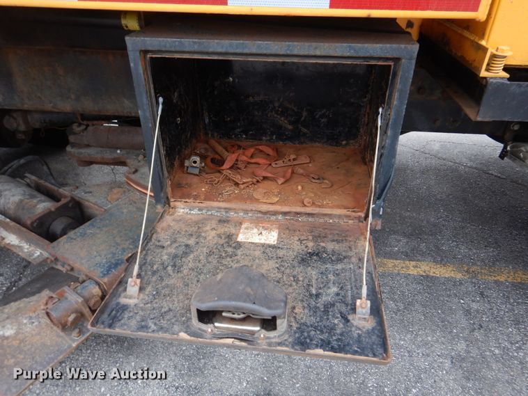 image for item DM7276 2011 International WorkStar 7500  dump truck