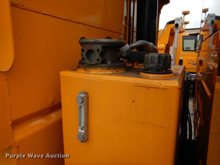 image for item DM7276 2011 International WorkStar 7500  dump truck