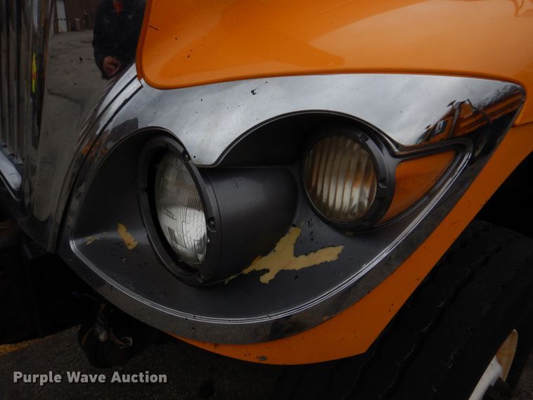 image for item DM7276 2011 International WorkStar 7500  dump truck