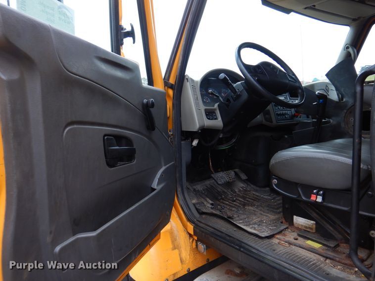 image for item DM7276 2011 International WorkStar 7500  dump truck