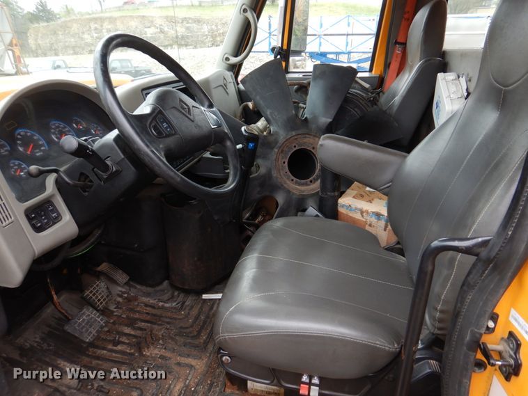 image for item DM7276 2011 International WorkStar 7500  dump truck