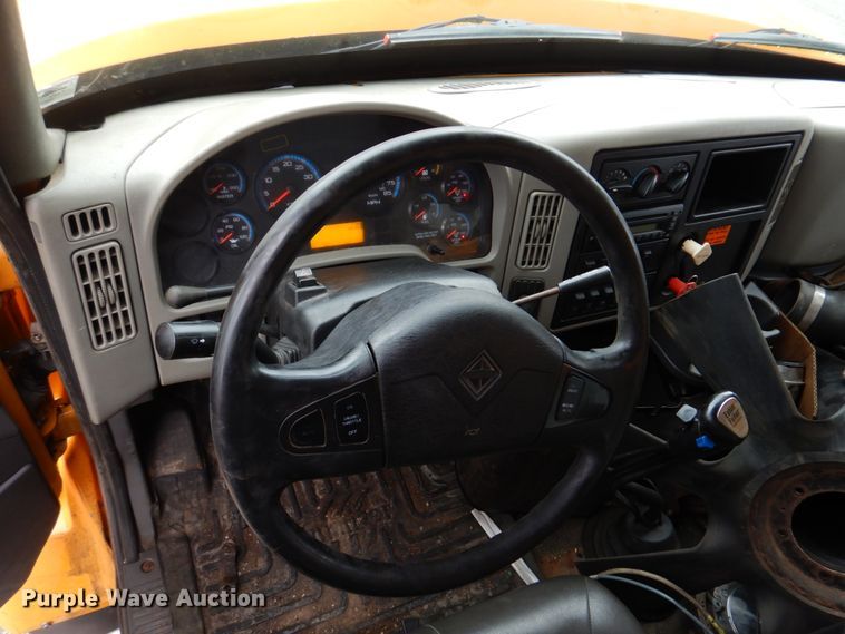 image for item DM7276 2011 International WorkStar 7500  dump truck