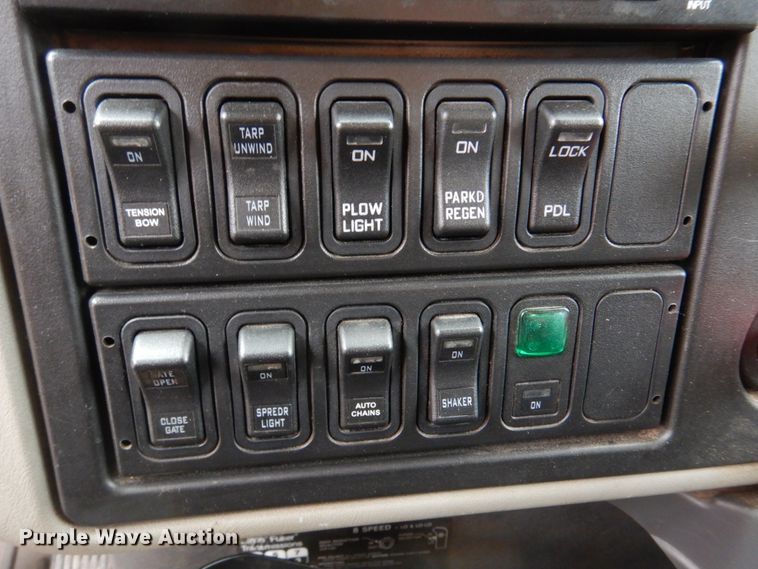 image for item DM7276 2011 International WorkStar 7500  dump truck