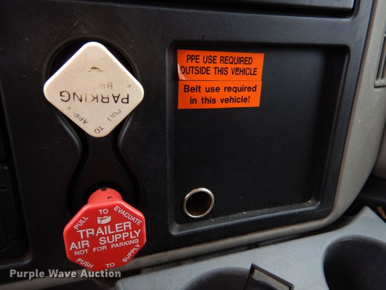 image for item DM7276 2011 International WorkStar 7500  dump truck