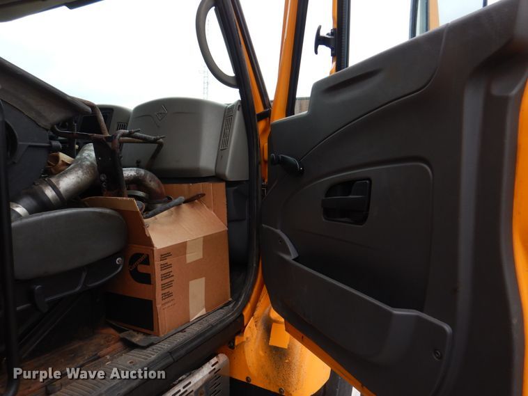 image for item DM7276 2011 International WorkStar 7500  dump truck