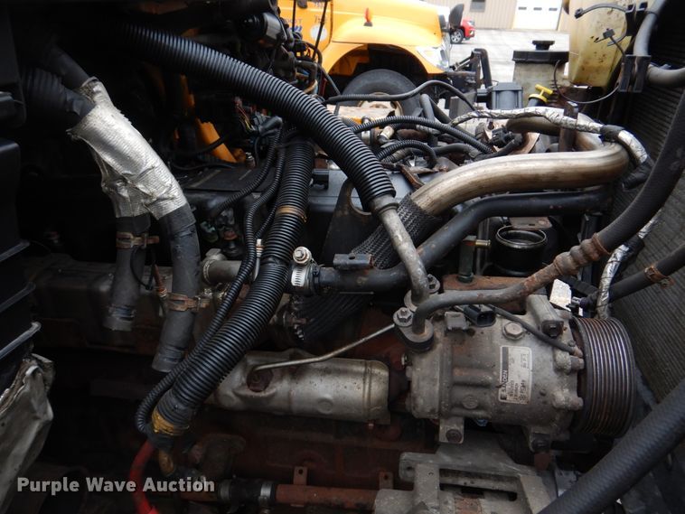 image for item DM7276 2011 International WorkStar 7500  dump truck