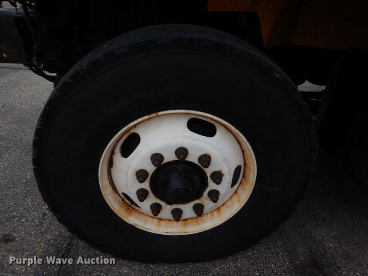 image for item DM7276 2011 International WorkStar 7500  dump truck