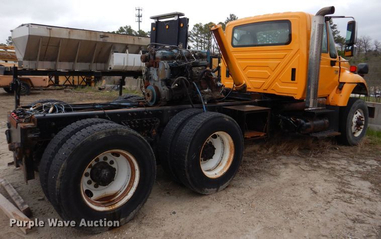 image for item DM7277 2006 International 7500  truck cab and chassis