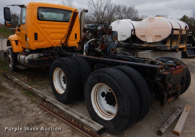 image for item DM7277 2006 International 7500  truck cab and chassis