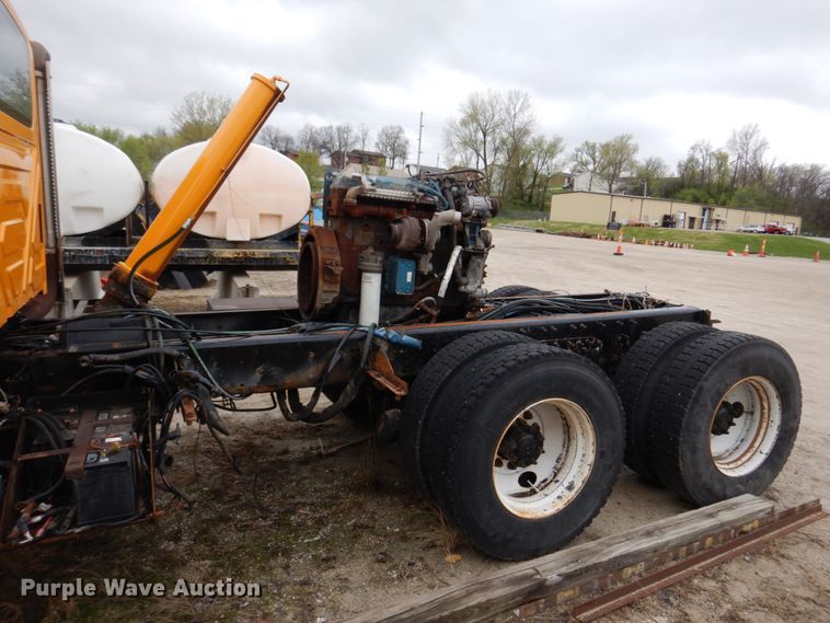 image for item DM7277 2006 International 7500  truck cab and chassis