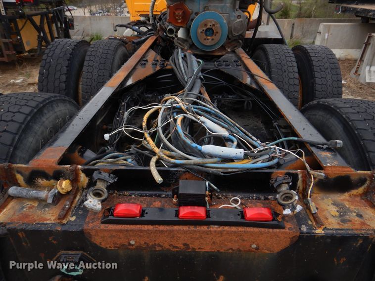 image for item DM7277 2006 International 7500  truck cab and chassis