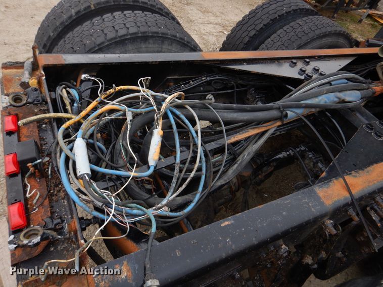 image for item DM7277 2006 International 7500  truck cab and chassis