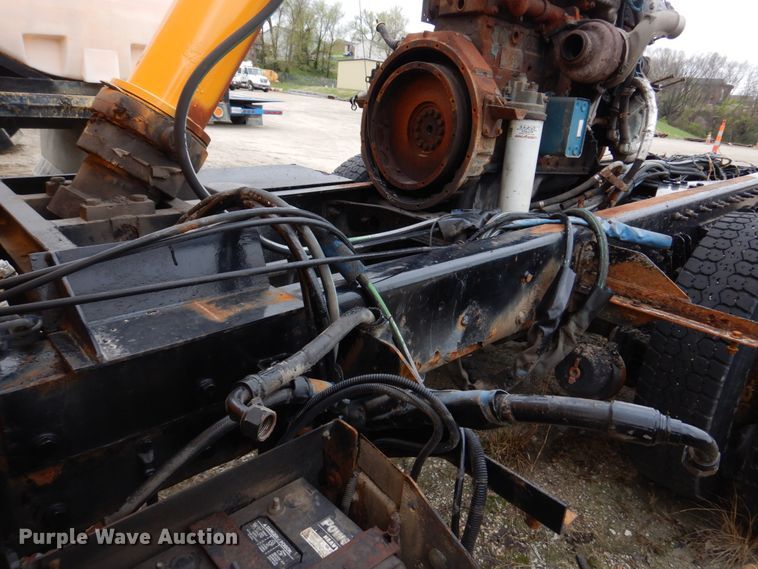 image for item DM7277 2006 International 7500  truck cab and chassis
