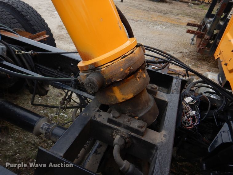 image for item DM7277 2006 International 7500  truck cab and chassis