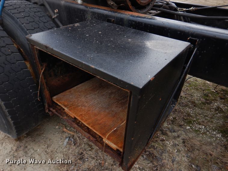 image for item DM7277 2006 International 7500  truck cab and chassis