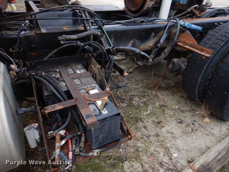 image for item DM7277 2006 International 7500  truck cab and chassis